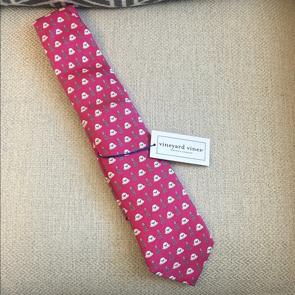 VINEYARD VINES ~ Vineyard Vines Pink Tie with White Pattern